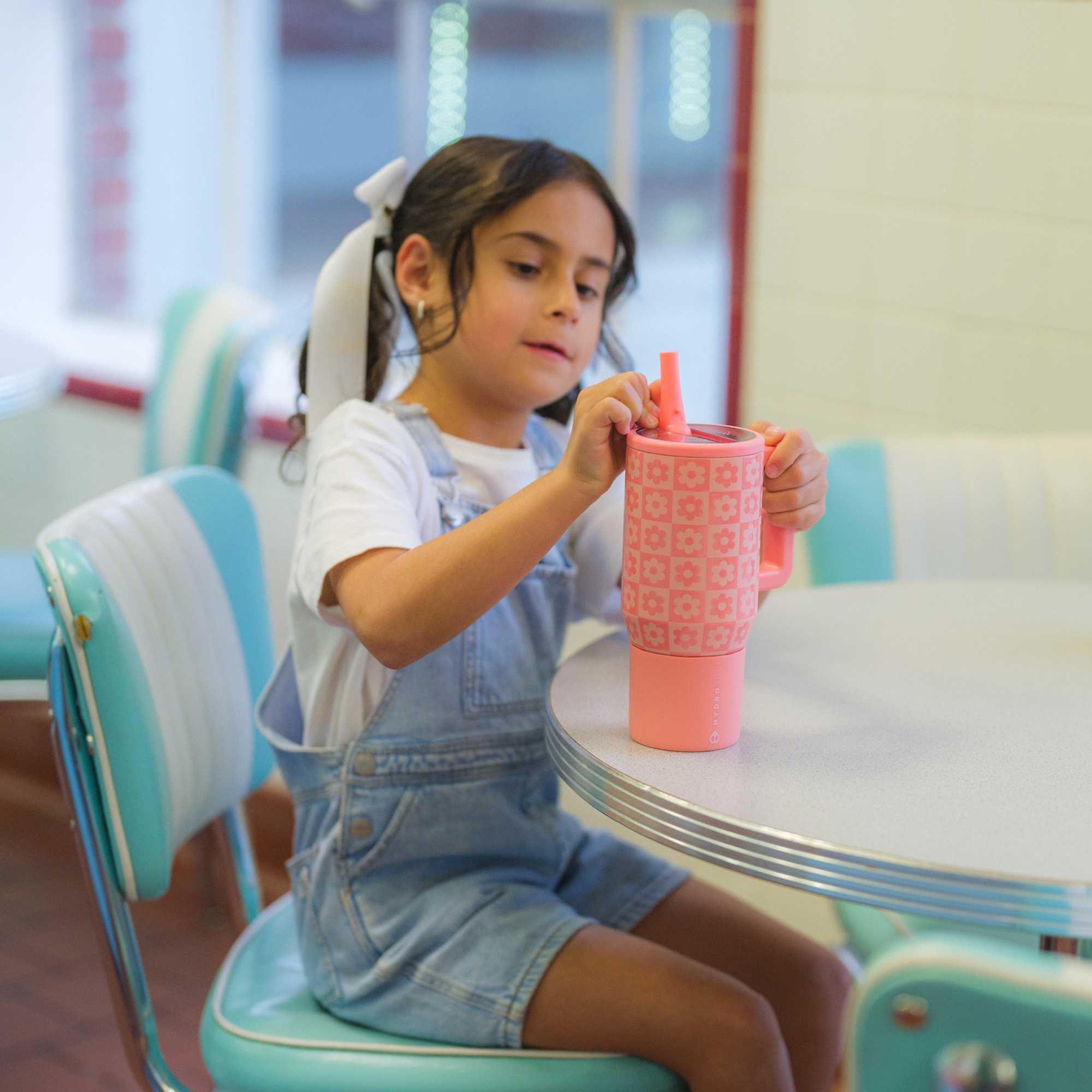 Traveler 20oz - Daisy Checkers